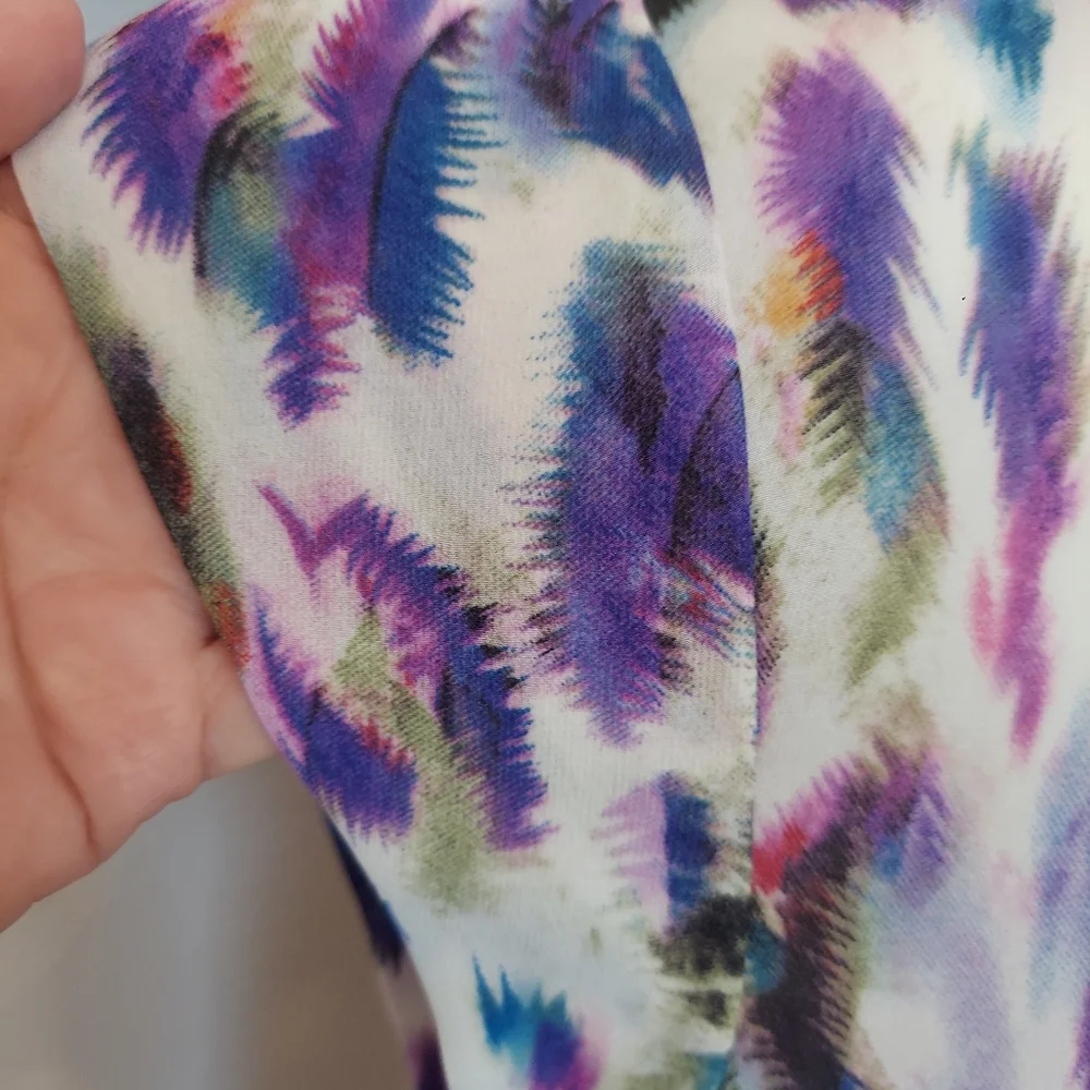 Cabi Feather Print V Neck Blouse Top with Cap Sleeve Sz S - Picture 7 of 15